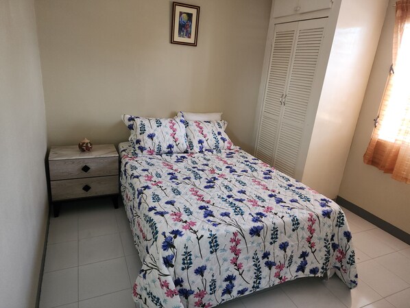 1 bedroom, iron/ironing board, WiFi, bed sheets