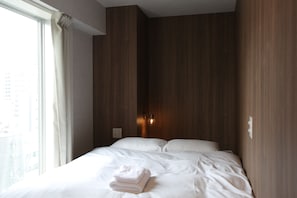 Quarto casal, para não fumantes | Wi-Fi de cortesia, roupa de cama