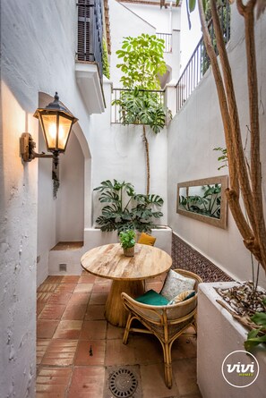 Outdoor dining - Casa Nobu | pool - terrace - tennis (Marbella)