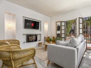Living area - Casa Nobu | Close to Golden Mile | Garden | Pool (Marbella)