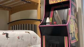 4 dormitoris, planxa i posts de planxar, wifi i roba de llit