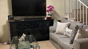 Smart TV, video games