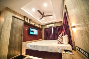 Deluxe kamer, uitzicht op stad | 1 slaapkamer, gratis wifi