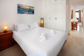 2 quartos, ferros/tábuas de passar roupa, Wi-Fi de cortesia