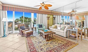 Fernseher, DVD-Player, Arbeitsbereiche