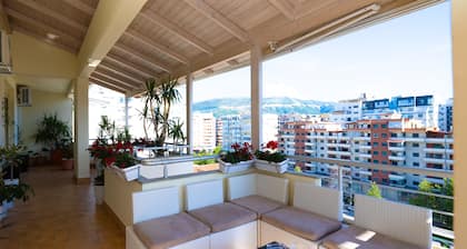 Charming 4-Bed Apartment in Vlore with hot tub