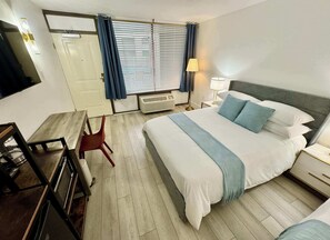 1 chambre, bureau, fer et planche à repasser, Wi-Fi