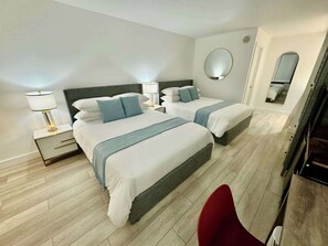 5 soverom, skrivebord, strykejern/-brett og wi-fi