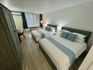1 bedroom, desk, iron/ironing board, WiFi - 2 beds | Pool, Parking, Wi-Fi & Smart TV (Kissimmee)