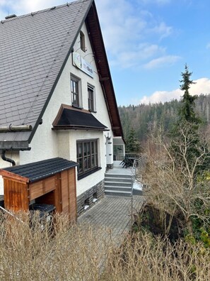 Exterior - Vacation Home "Waldeck" with Mountain View, Private Terrace & Wi-Fi (Marienberg)