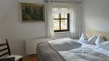 2 bedrooms, free WiFi, bed sheets
