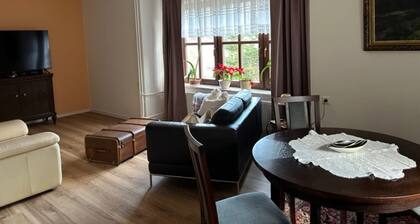 Ferienhaus "Waldeck" mit Bergblick, privater Terrasse und WLAN