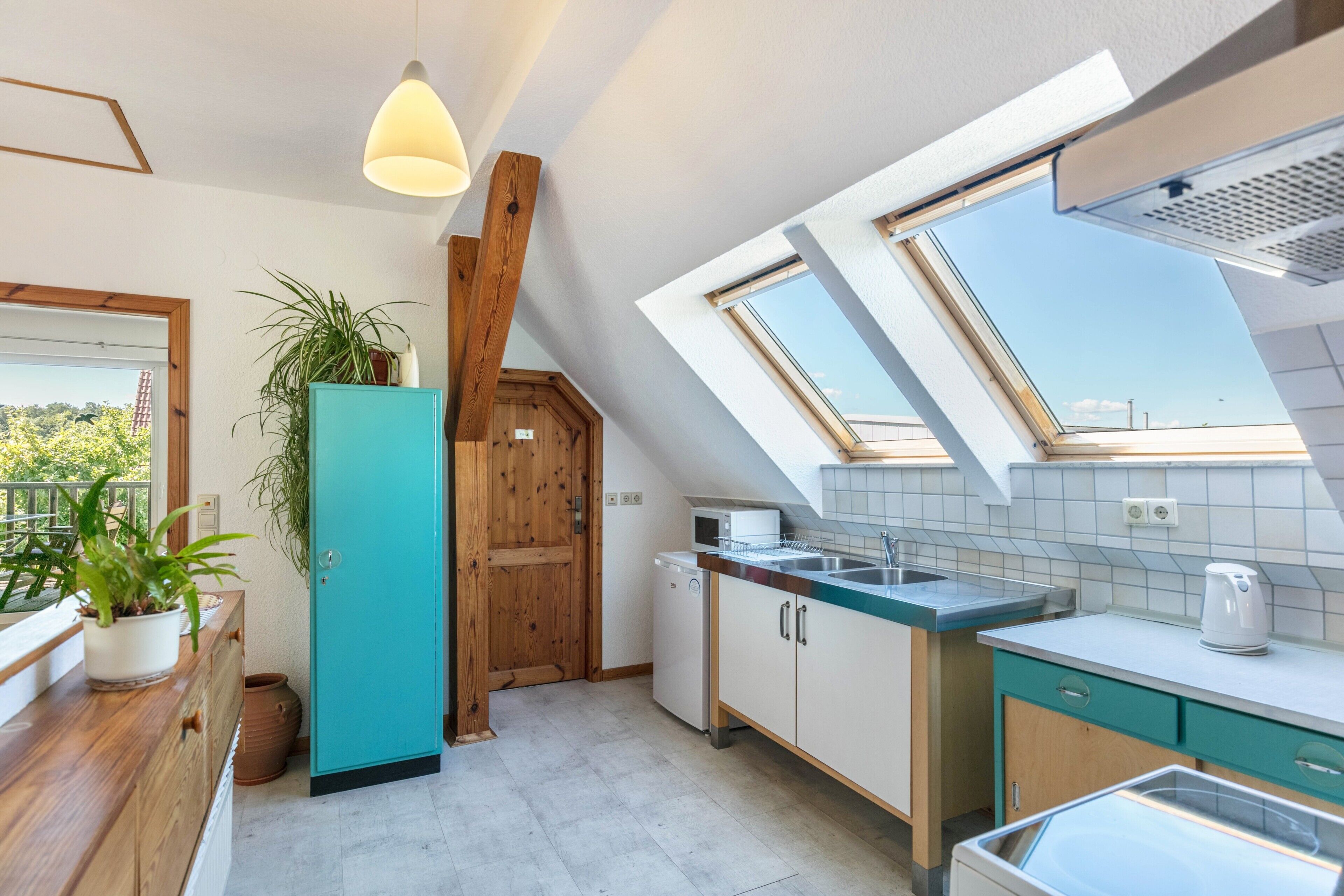 冰箱、微波炉、烤箱、炉灶