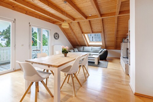 Appartement ensoleillé avec balcon et Wi-Fi