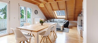 Sunny Apartment with Balcony and Wi-Fi