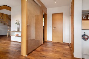 Interior - Apartment 'Wohnung Alte Laube' with Shared Terrace, Shared Garden and Wi-Fi (Immenstaad am Bodensee)