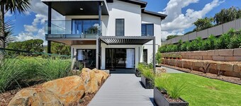 Grand Stirling - Elite Escape, Unparalleled Luxury