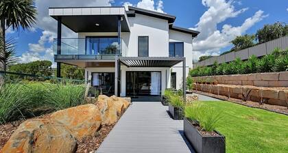 Grand Stirling - Elite Escape, Unparalleled Luxury