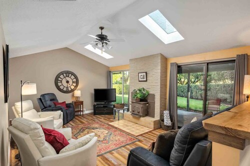 Incredible Singe Level Layout w/ Immaculate Fenced Backyard, Covered Patio w/ Fire-Table, BBQ, Games