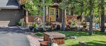 Cozy, relaxing house near La Pine State Park.  Dogs ok!