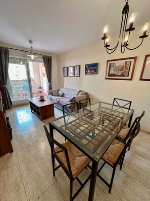 TV - Apartamento Mar de Oropesa I Ref 003 (Oropesa)