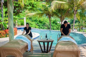 Spa - Puerto Vallarta Family Vacation Home, Beach Frontage (Puerto Vallarta)