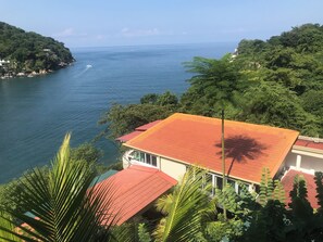 Apartamento, 3 quartos, sacada, vista para o jardim | Fachada