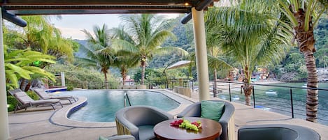 Appartement, 3 chambres, balcon, vue jardin | Piscine