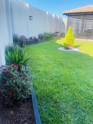 Habitación, 6 habitaciones, fumadores, vistas al jardín | Jardín
