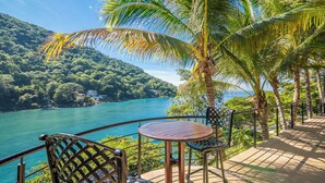 Apartment, 3 Schlafzimmer, Raucher, Balkon | Speisen im Freien