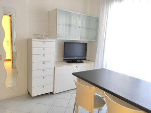 Apartment, 1 Bedroom, Balcony, Garden View | Kemudahan bilik