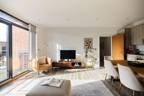 Apartment | 3 bedrooms - The Harlesden Place - Modern 3bdr Flat With Balcony (London)