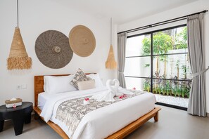 Basic Villa | 2 bedrooms, desk, laptop workspace, iron/ironing board - Villa Valentina (Canggu)