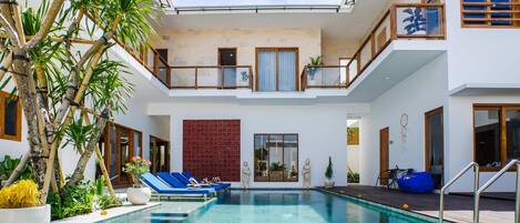 Basic Villa | Pool | Outdoor pool