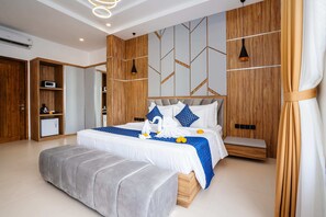 Villa básica | 6 dormitorios, caja fuerte, escritorio