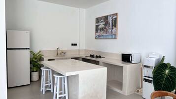 Basic Villa | Private kitchen | Fridge, microwave, stovetop, electric kettle