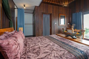 3 bedrooms, laptop workspace, bed sheets - Villa Balika 2 (Canggu)