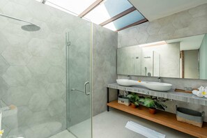 Vila Basic | Kamar mandi