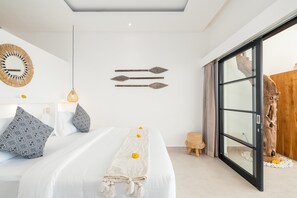 Basic Villa | 4 bedrooms, desk, laptop workspace, iron/ironing board - Villa Mayasa (Munggu)