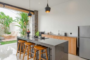 Basic Villa | Private kitchen - Villa Molly (Canggu)