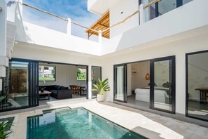 Villa – basic | Basseng | Utendørsbasseng