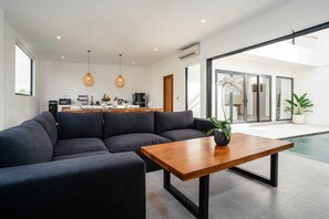 Basic Villa | Living area - Villa Onetti (Canggu)