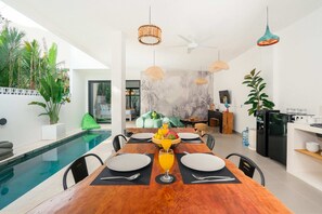 Basic Villa | Dining