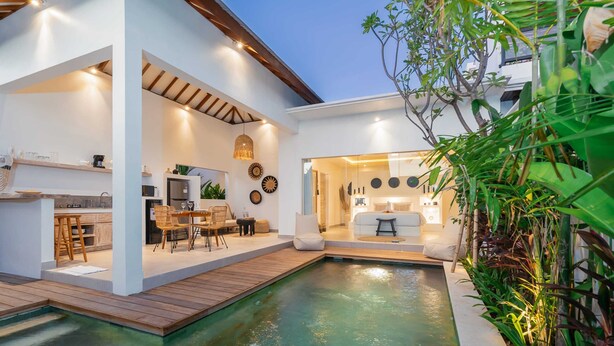 Basic Villa | Pool | Outdoor pool - Villa Upendo (Munggu)