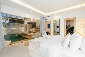 1 bedroom, laptop workspace, iron/ironing board, bed sheets - Villa Upendo (Munggu)