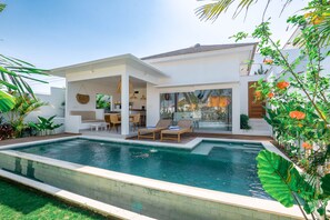 Basic Villa | Pool | Outdoor pool - Villa Zahka (Munggu)