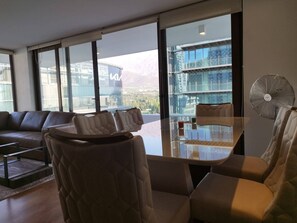 Dining room - "exclusive Apt Parque San Damián" (Santiago)