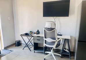 Room, 6 Bedrooms, Smoking, Garden View | Room amenity