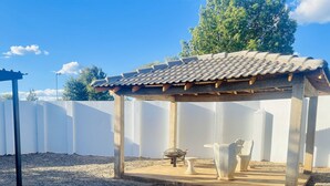 Habitación, 6 habitaciones, para fumadores, vista al jardín | Exterior