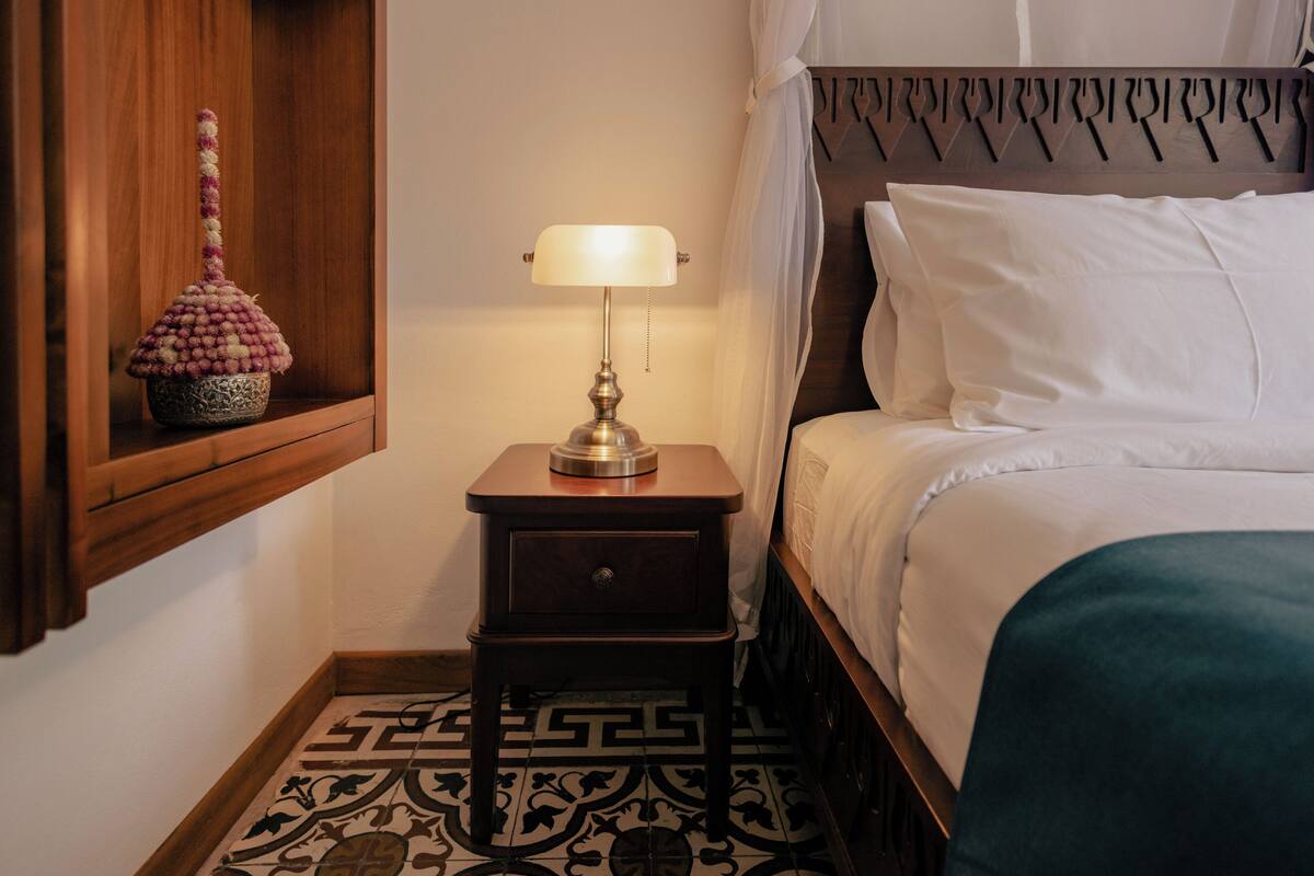Dobbelt- eller tomannsrom – deluxe | Senger med Select Comfort-madrass, minibar og wi-fi (inkludert)